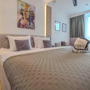 Apartment Schillerapartment Hof, Kueche, 24h Digital-checkin, Parkplatz, Wlan250mbit